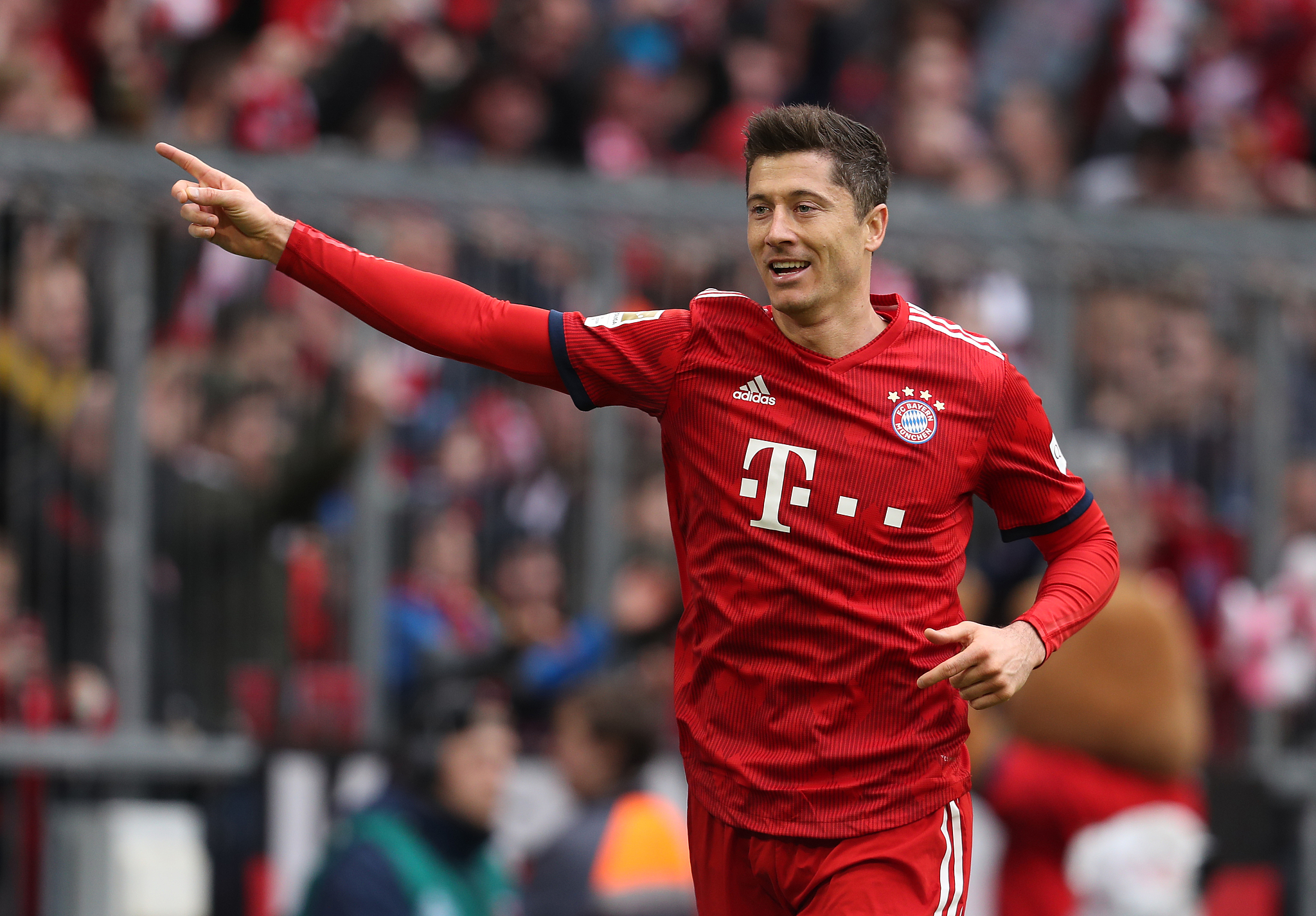 晚邮报：孔蒂向球队发表了一小时讲话，要求球员立即拿出状态