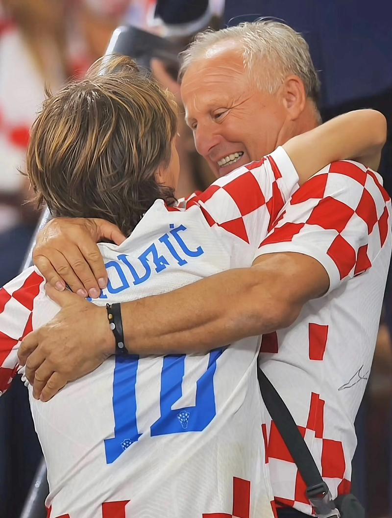 官方：挪威主裁埃斯科斯执法欧冠马竞vs圣吉罗斯联合