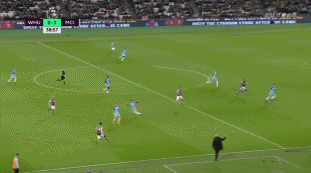 普拉蒂尼等尤文传奇与一线队见面，并参观海瑟尔惨案纪念碑