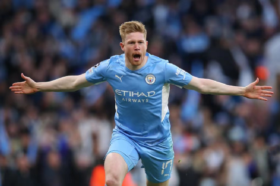 诺伊尔送礼+凯恩隐身！阿森纳3-1拜仁揭秘：欧冠5连胜靠的真是玄学？